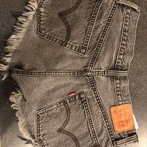 High waist Levi’s denim shorts